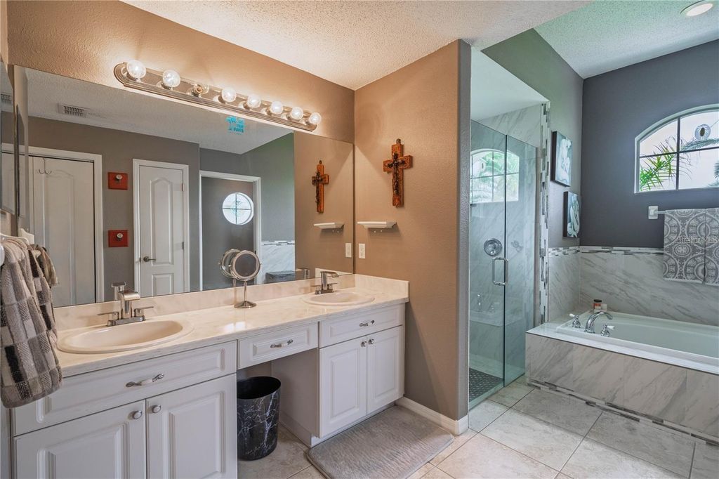 Image 17 of property listing at 9105 ROBIN NEST DRIVE, Hudson, FL 34669