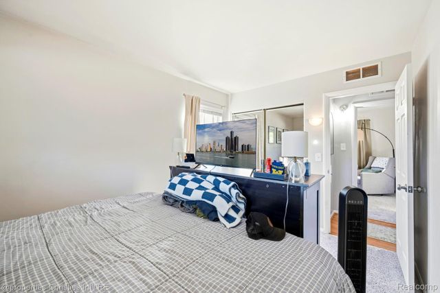 549 Provincetown Lane, Plymouth, MI 48170