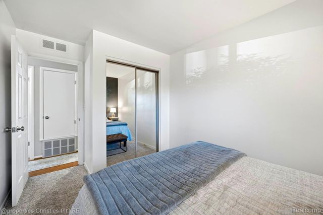 549 Provincetown Lane, Plymouth, MI 48170