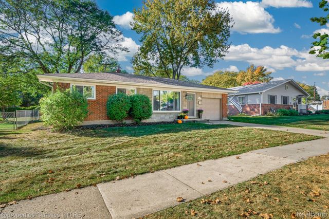 549 Provincetown Lane, Plymouth, MI 48170