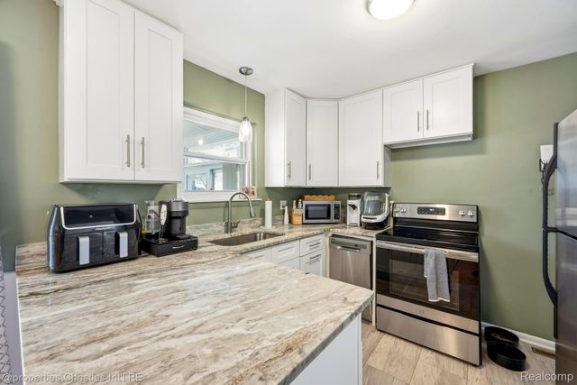 549 Provincetown Lane, Plymouth, MI 48170