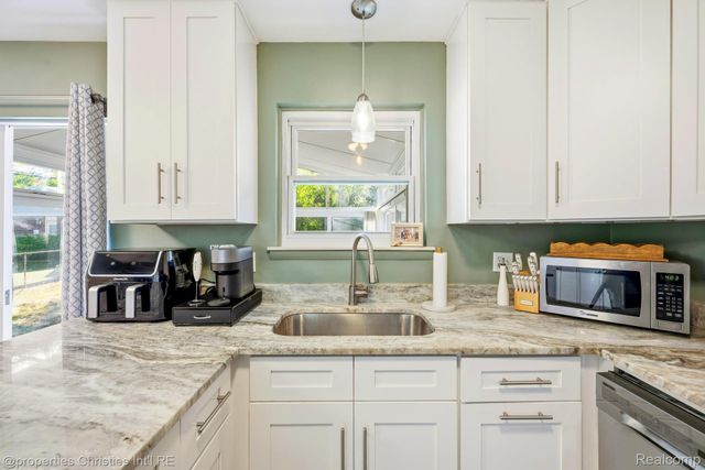 549 Provincetown Lane, Plymouth, MI 48170