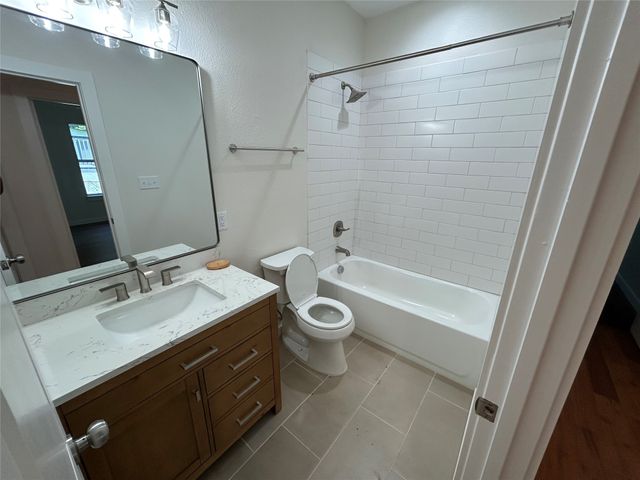 622 E Woodard Street, Denison, TX 75021
