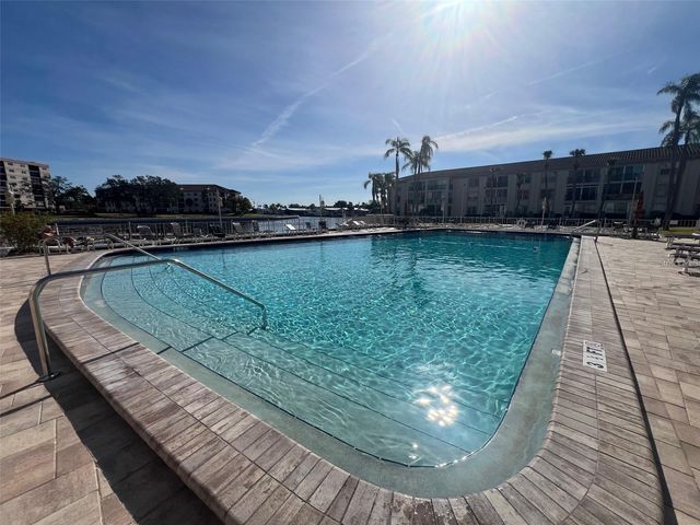 19029 US HIGHWAY 19 N 6-14, Clearwater, FL 33764