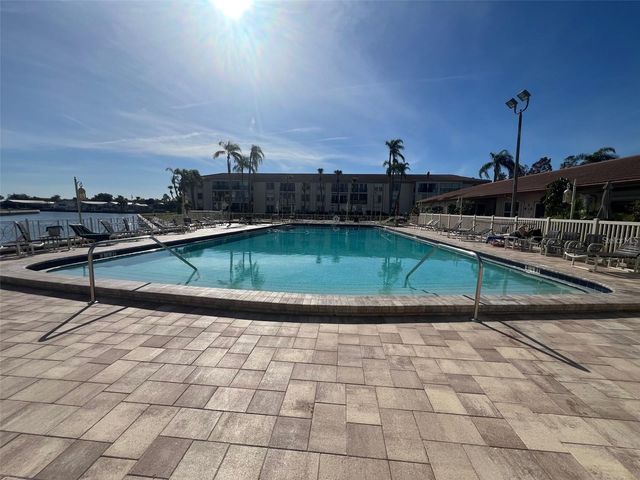 19029 US HIGHWAY 19 N 6-14, Clearwater, FL 33764