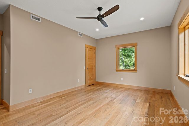 36 Ravenwood Drive, Fletcher, NC 28732
