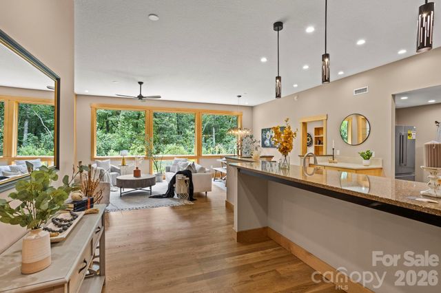 36 Ravenwood Drive, Fletcher, NC 28732