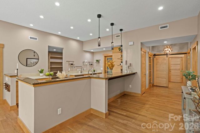 36 Ravenwood Drive, Fletcher, NC 28732