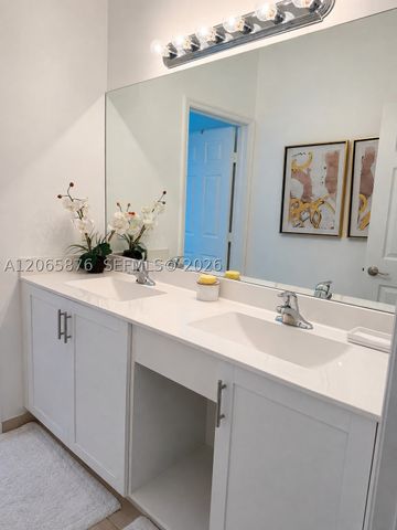 3555 W 106th St, Hialeah, FL 33018