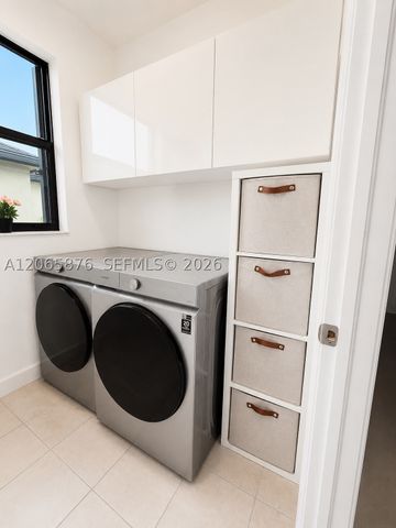 3555 W 106th St, Hialeah, FL 33018