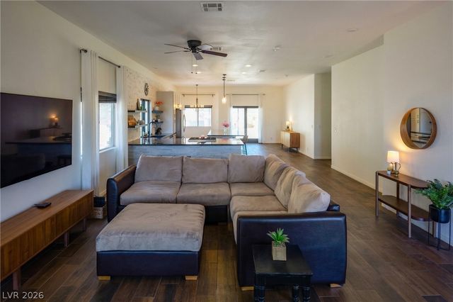 1129 Rubellite Street, Henderson, NV 89011