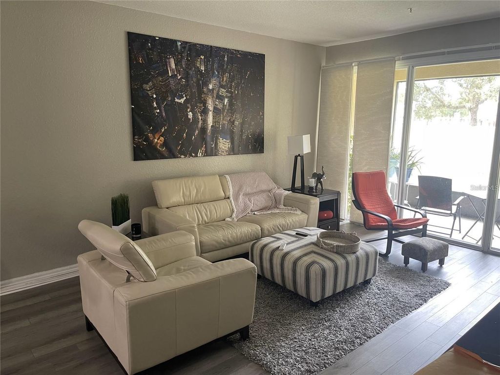Image 3 of property listing at 3016 ASHLAND LANE S, Kissimmee, FL 34741