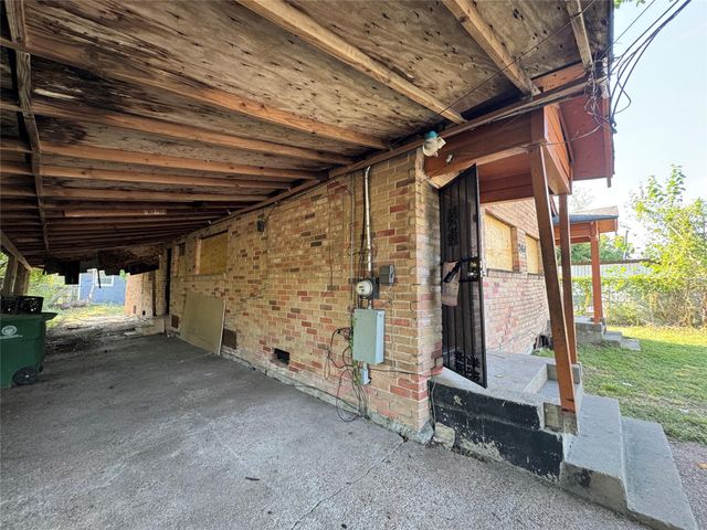 2413 Brewster Street, Houston, TX 77026