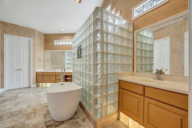 4522 Amble Oak Court, Houston, TX 77059