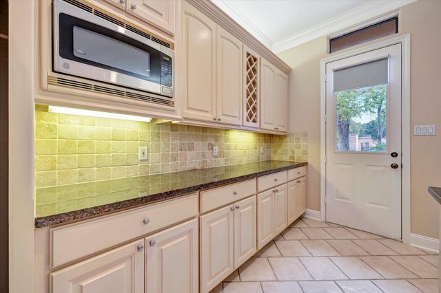 4522 Amble Oak Court, Houston, TX 77059