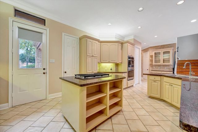 4522 Amble Oak Court, Houston, TX 77059