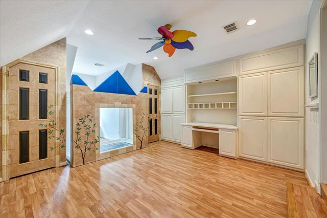 4522 Amble Oak Court, Houston, TX 77059