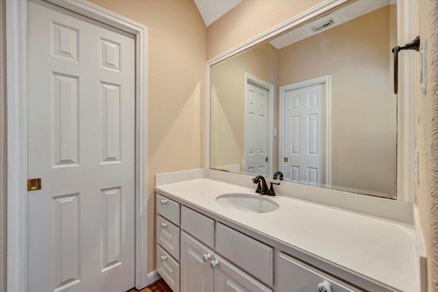 4522 Amble Oak Court, Houston, TX 77059