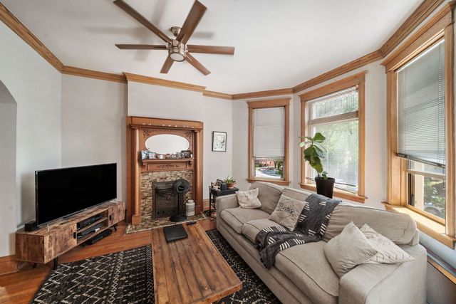 4150 N Ashland Avenue, Chicago, IL 60613