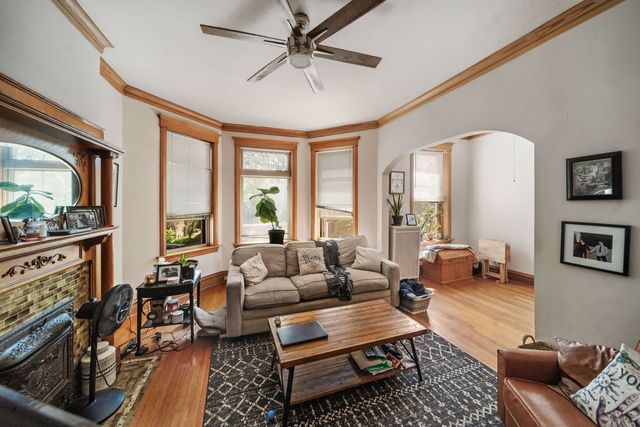 4150 N Ashland Avenue, Chicago, IL 60613