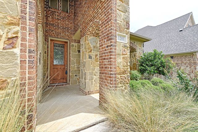 1208 Uplands Drive, Northlake, TX 76226