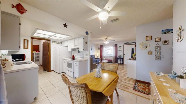 8368 SW 105TH PLACE, Ocala, FL 34481