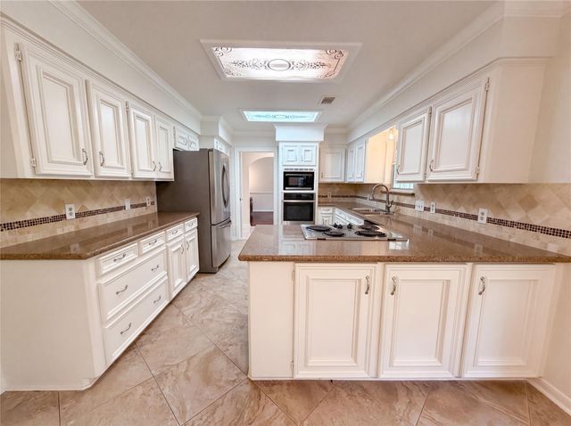 33406 Buck Road, Magnolia, TX 77355