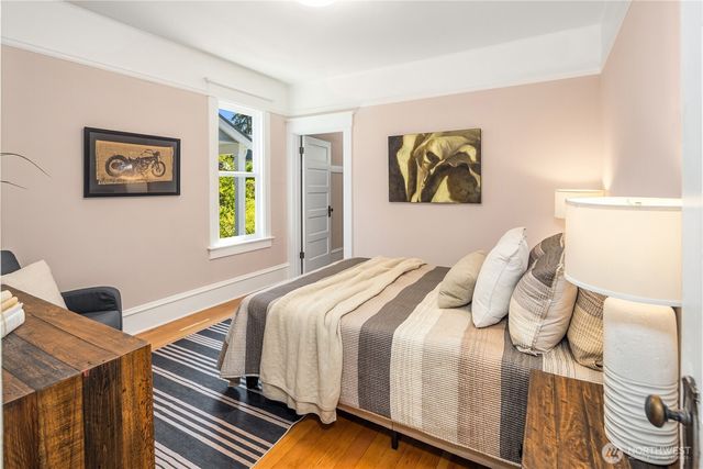 110 NE 59th Street, Seattle, WA 98105