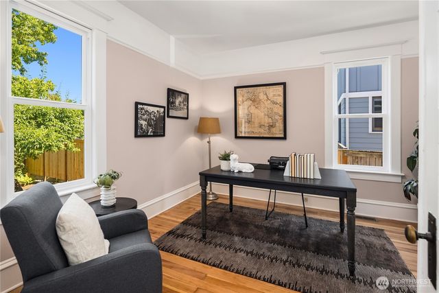 110 NE 59th Street, Seattle, WA 98105