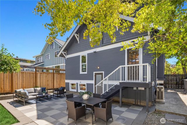 110 NE 59th Street, Seattle, WA 98105