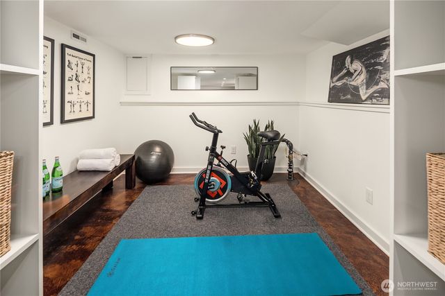 110 NE 59th Street, Seattle, WA 98105