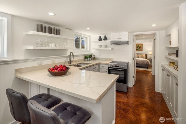 110 NE 59th Street, Seattle, WA 98105