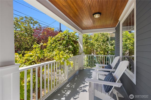 110 NE 59th Street, Seattle, WA 98105