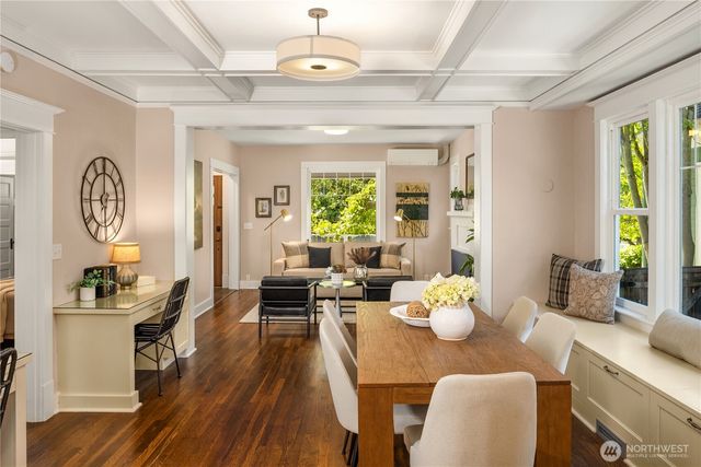 110 NE 59th Street, Seattle, WA 98105