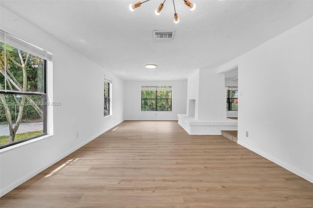 5096 SW 28th Terrace, Fort Lauderdale, FL 33312