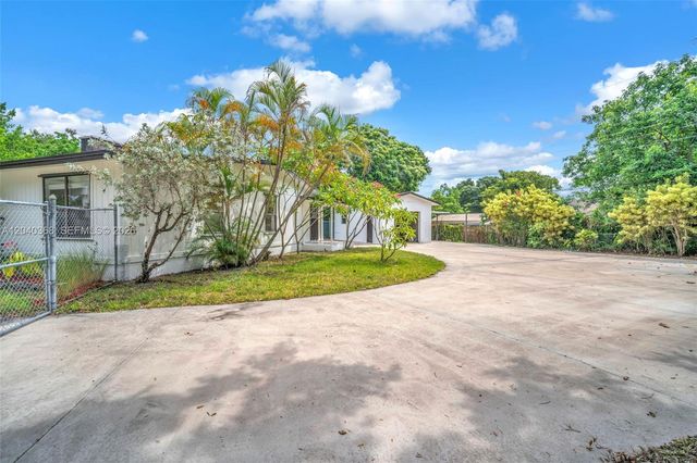 5096 SW 28th Terrace, Fort Lauderdale, FL 33312