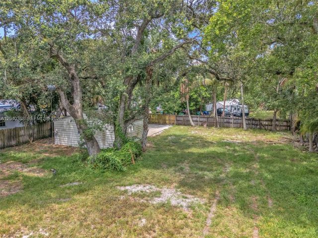 5096 SW 28th Terrace, Fort Lauderdale, FL 33312