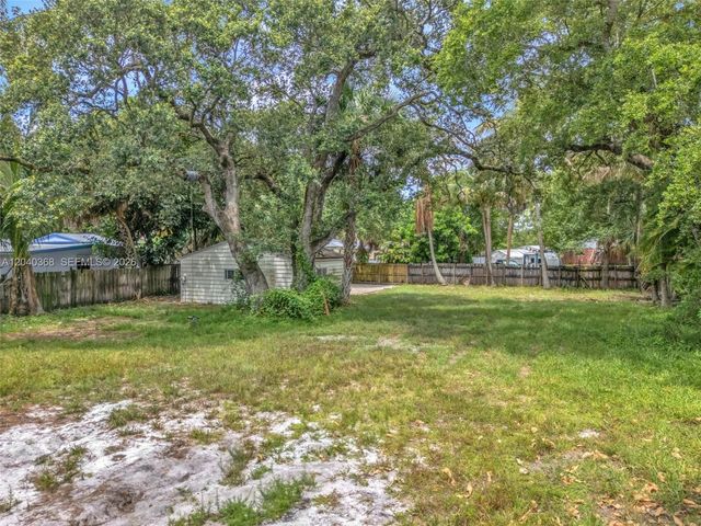 5096 SW 28th Terrace, Fort Lauderdale, FL 33312