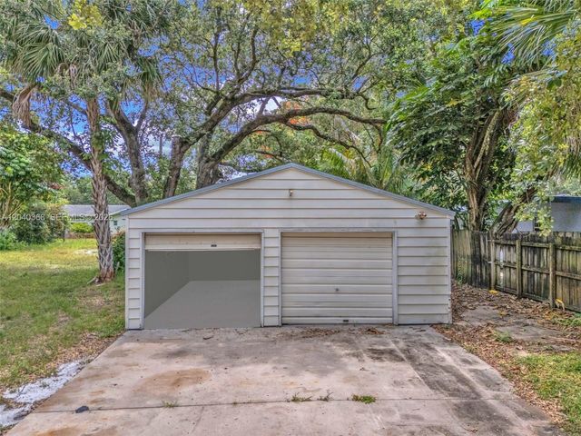 5096 SW 28th Terrace, Fort Lauderdale, FL 33312