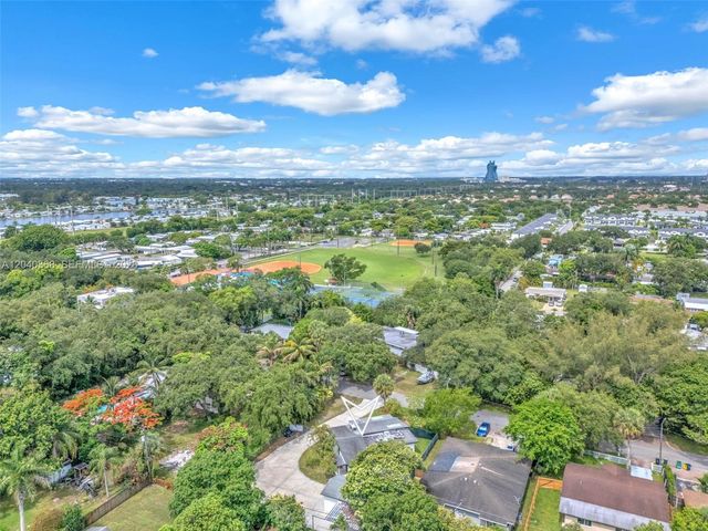 5096 SW 28th Terrace, Fort Lauderdale, FL 33312
