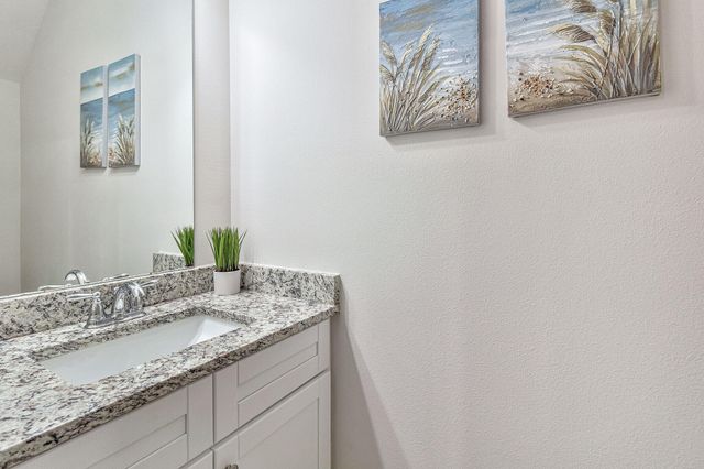 1022 Mclaren Circle, Fort Walton Beach, FL 32547