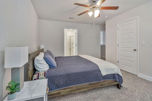 1022 Mclaren Circle, Fort Walton Beach, FL 32547