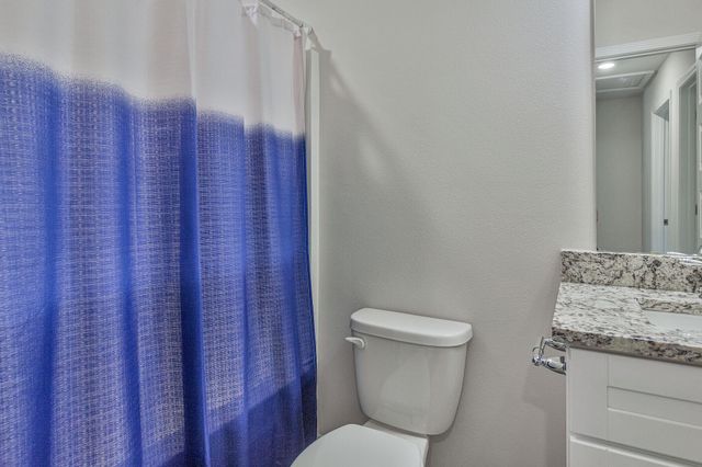 1022 Mclaren Circle, Fort Walton Beach, FL 32547