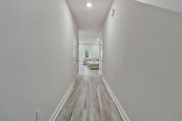 1022 Mclaren Circle, Fort Walton Beach, FL 32547