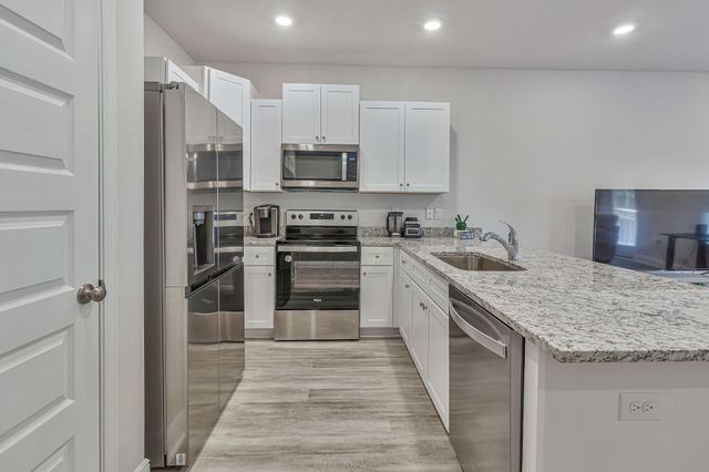 1022 Mclaren Circle, Fort Walton Beach, FL 32547