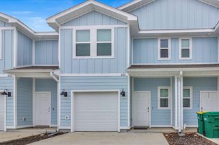 1022 Mclaren Circle, Fort Walton Beach, FL 32547