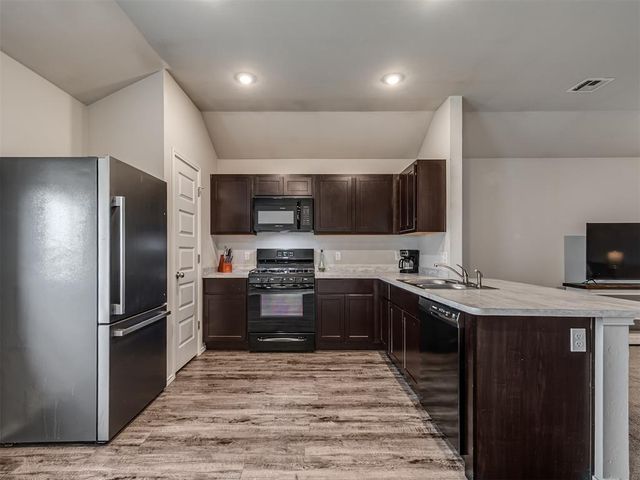 1410 Madison Avenue, Shawnee, OK 74804