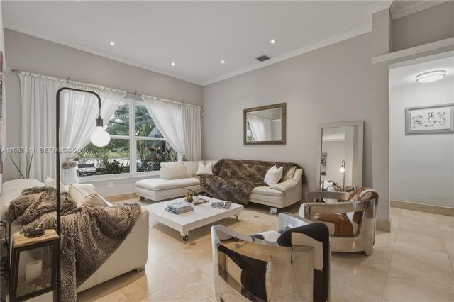 1032 NW 139th Ter, Pembroke Pines, FL 33028
