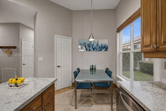 1032 NW 139th Ter, Pembroke Pines, FL 33028