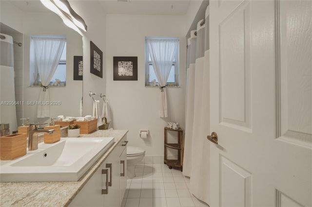 1032 NW 139th Ter, Pembroke Pines, FL 33028